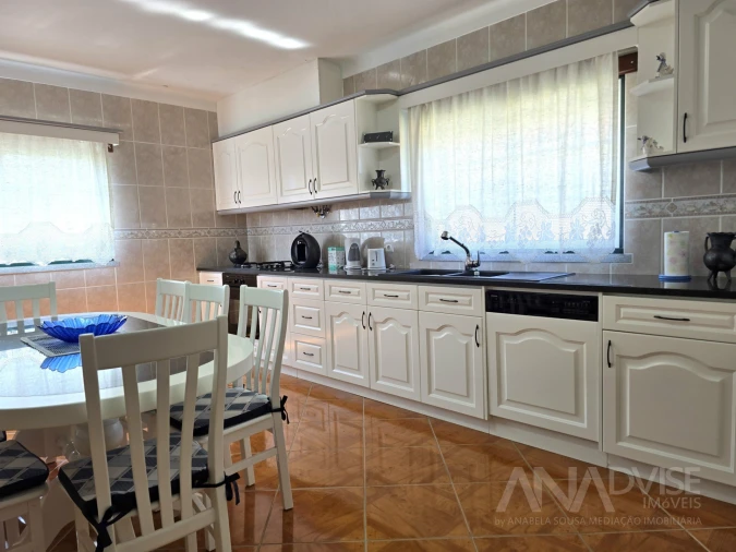 Moradia T3 para Venda em Mundão Foto 26
