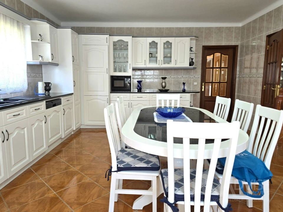 Moradia T3 para Venda em Mundão Foto 24