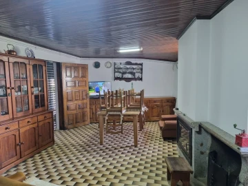 Moradia T4 para Venda em Serapicos