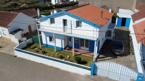 Moradia T5 para Venda em Santa Barbara