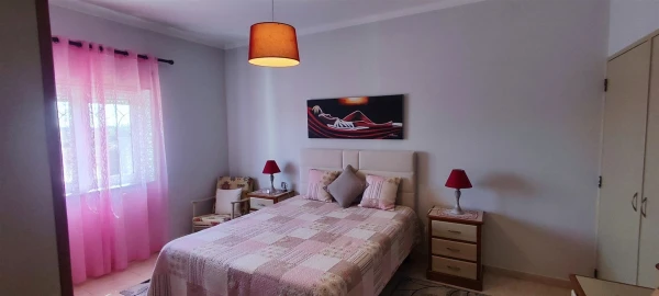 Moradia T5 para Venda em Santa Barbara