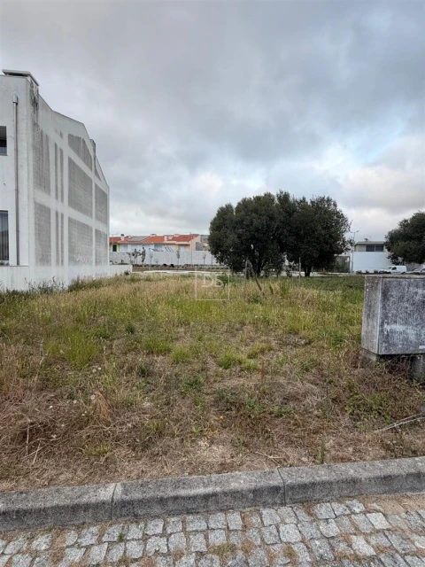 Terreno para Venda em Vila Nova da Telha