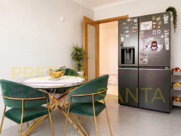Apartamento T3 para Venda em Condeixa-A-Velha e Condeixa-A-Nova