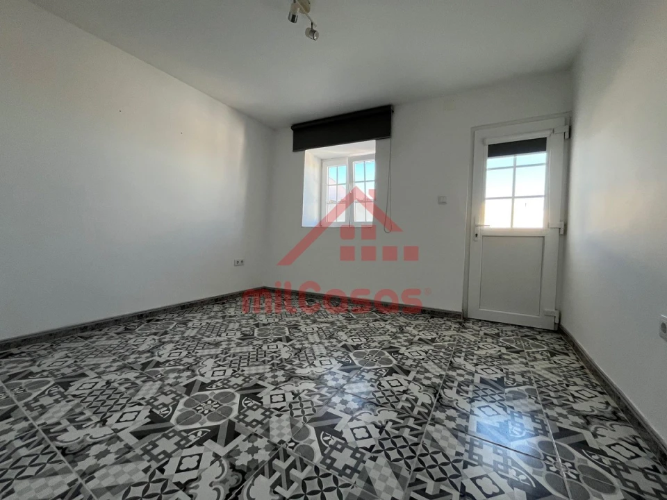 Moradia T2 para Venda em São Pedro da Cadeira Foto 14