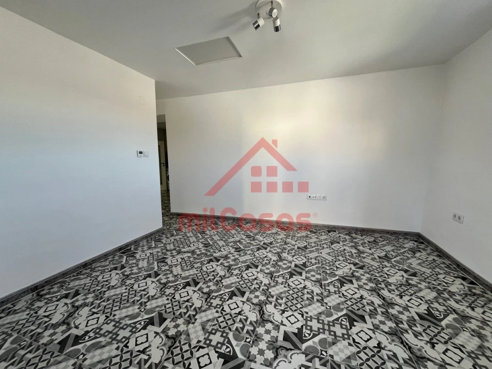 Moradia T2 para Venda em São Pedro da Cadeira Foto 19