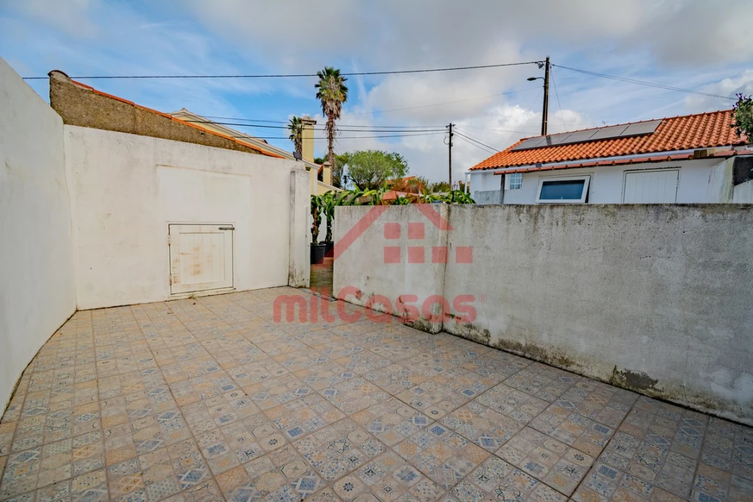Moradia T2 para Venda em São Pedro da Cadeira Foto 39