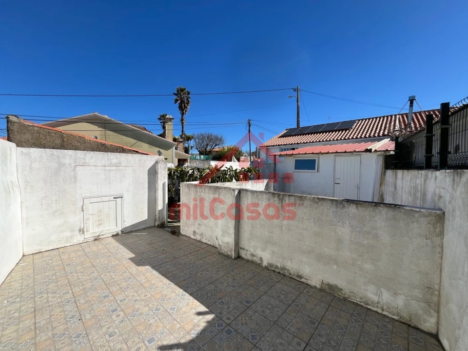 Moradia T2 para Venda em São Pedro da Cadeira Foto 41
