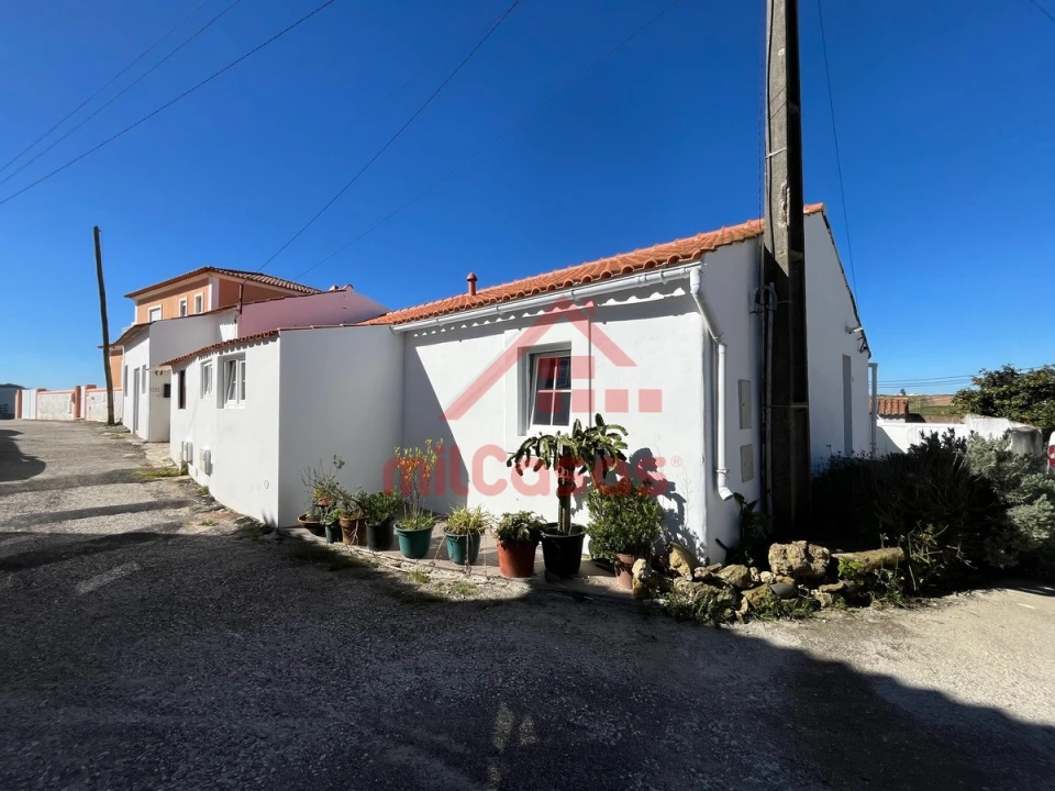 Moradia T2 para Venda em São Pedro da Cadeira Foto 52