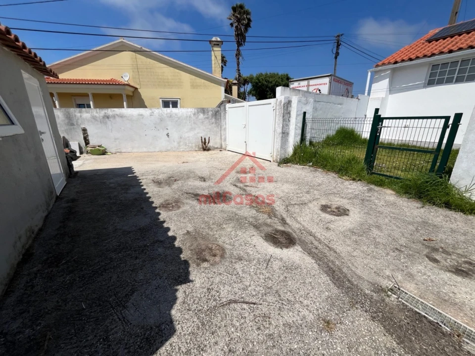 Moradia T2 para Venda em São Pedro da Cadeira Foto 12