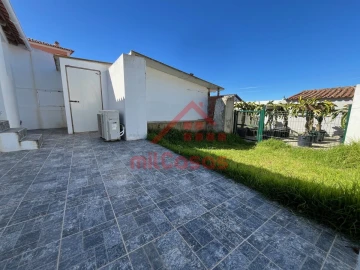 Moradia T2 para Venda em São Pedro da Cadeira