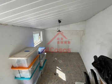 Moradia T2 para Venda em São Pedro da Cadeira