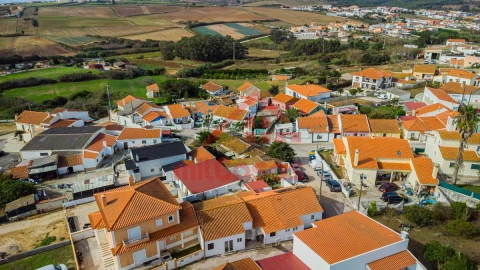 Moradia T2 para Venda em São Pedro da Cadeira