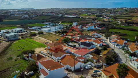 Moradia T2 para Venda em São Pedro da Cadeira