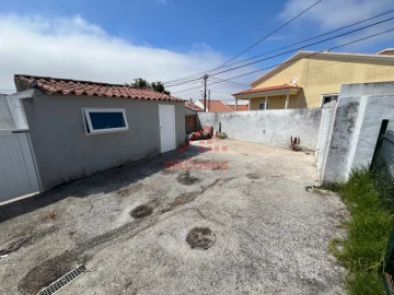 Moradia T2 para Venda em São Pedro da Cadeira