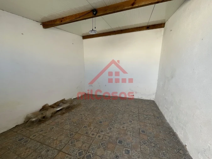 Moradia T2 para Venda em São Pedro da Cadeira Foto 48
