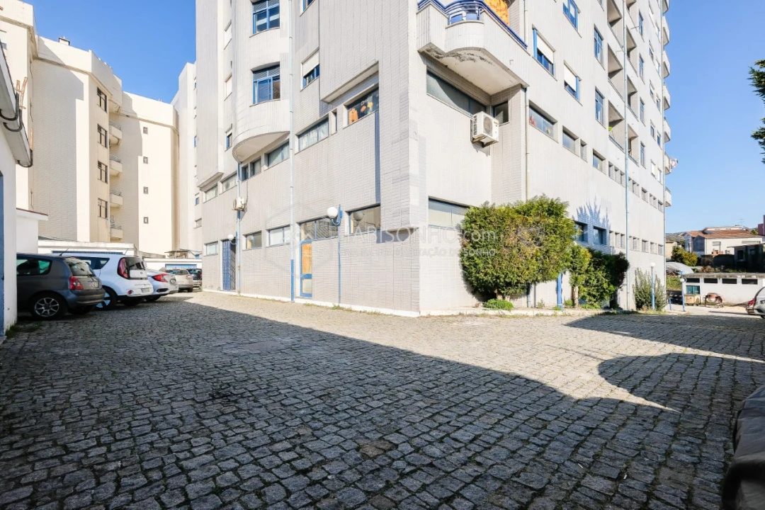 Armazém para Venda em Fânzeres e São Pedro da Cova Foto 9