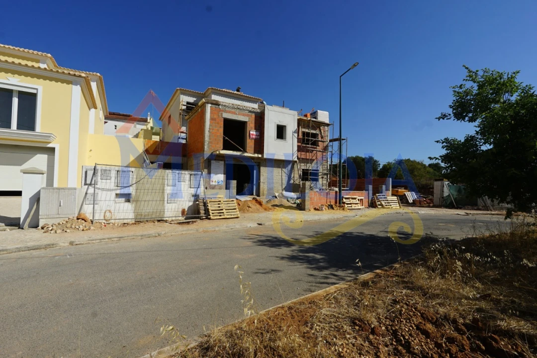 Moradia T3 para Venda em Castro Marim Foto 1