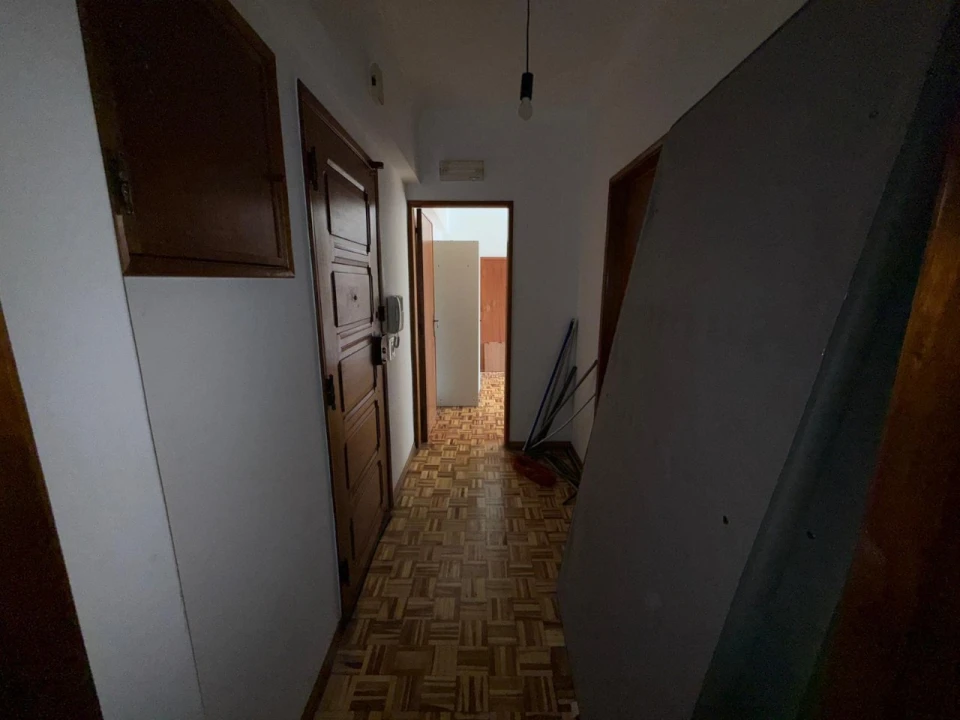 Apartamento T3 para Venda em Benfica Foto 3