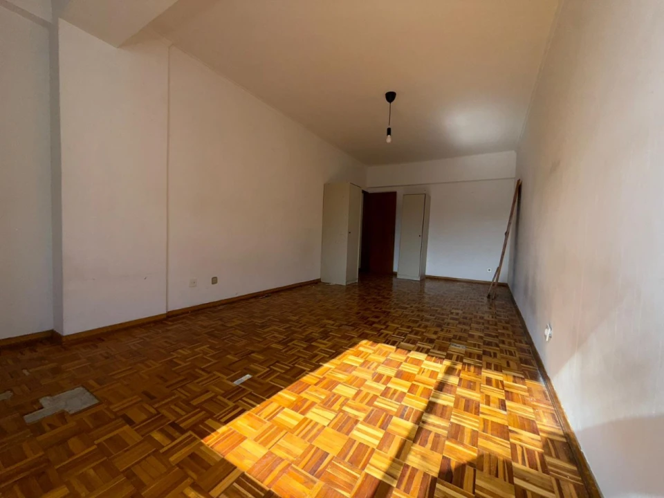 Apartamento T3 para Venda em Benfica Foto 5