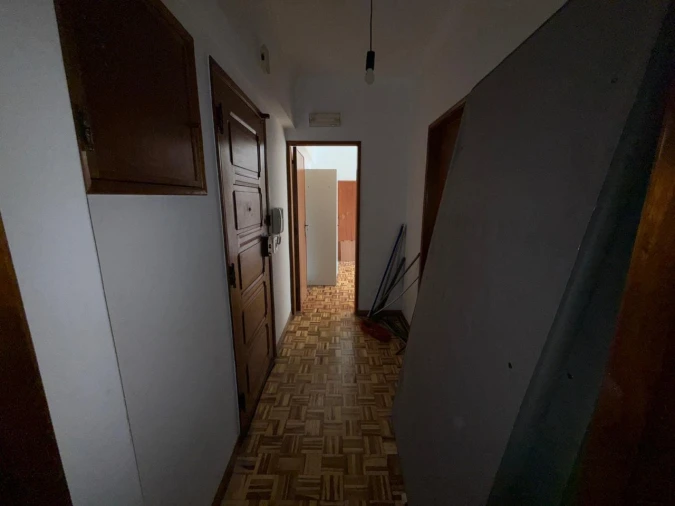 Apartamento T3 para Venda em Benfica Foto 3