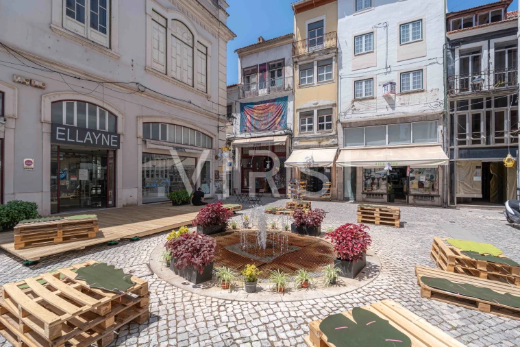 Prédio para Venda em Sé Nova, Santa Cruz, Almedina e São Bartolomeu Foto 3