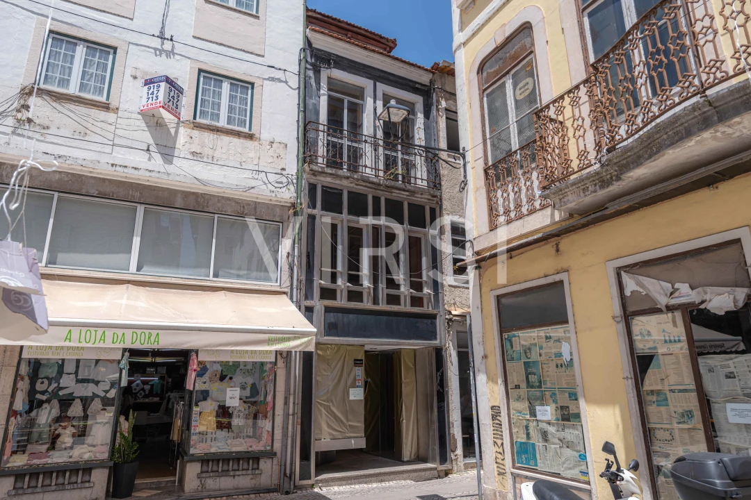 Prédio para Venda em Sé Nova, Santa Cruz, Almedina e São Bartolomeu Foto 1