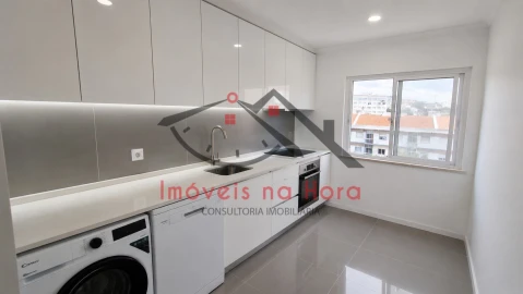 Apartamento T2 para Venda em Cacém e São Marcos