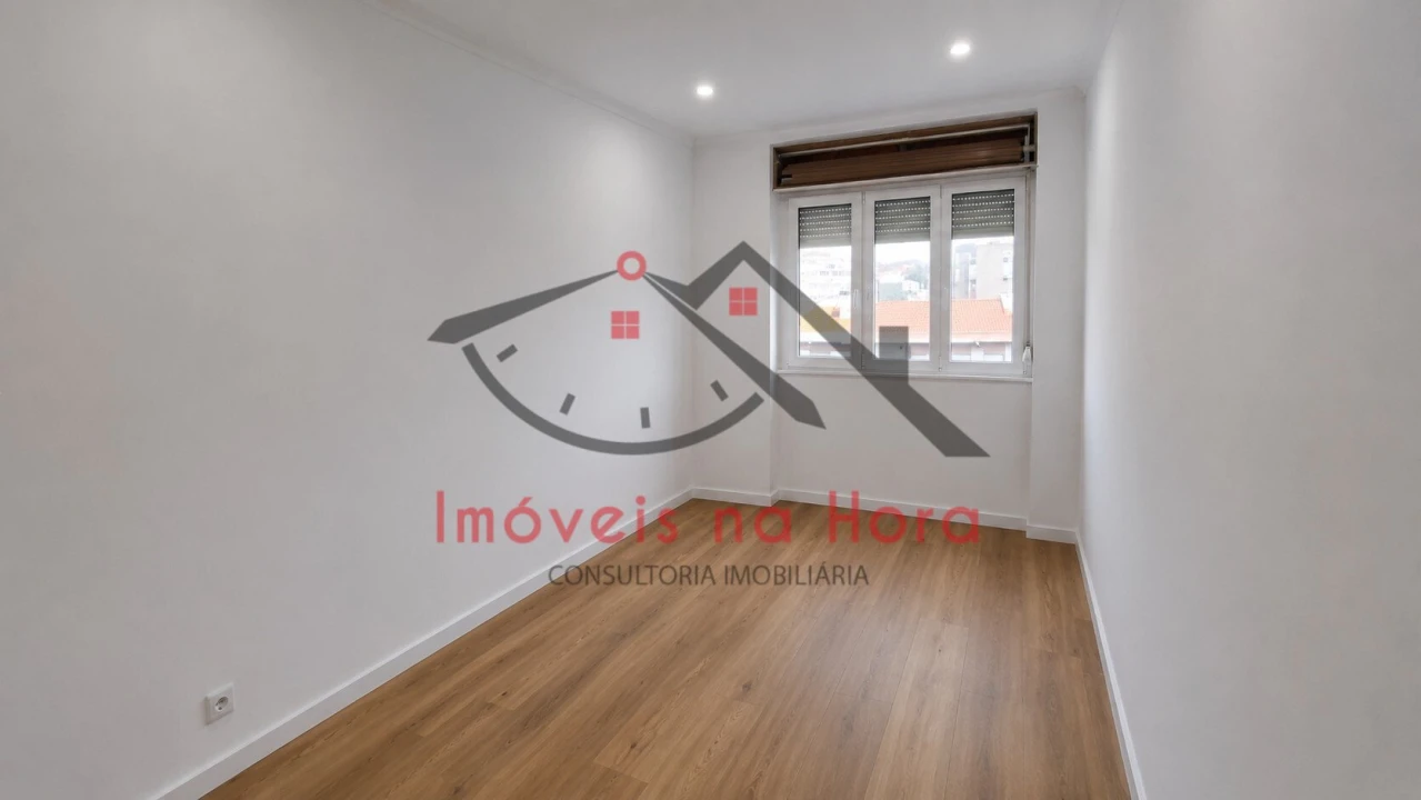 Apartamento T2 para Venda em Cacém e São Marcos Foto 2