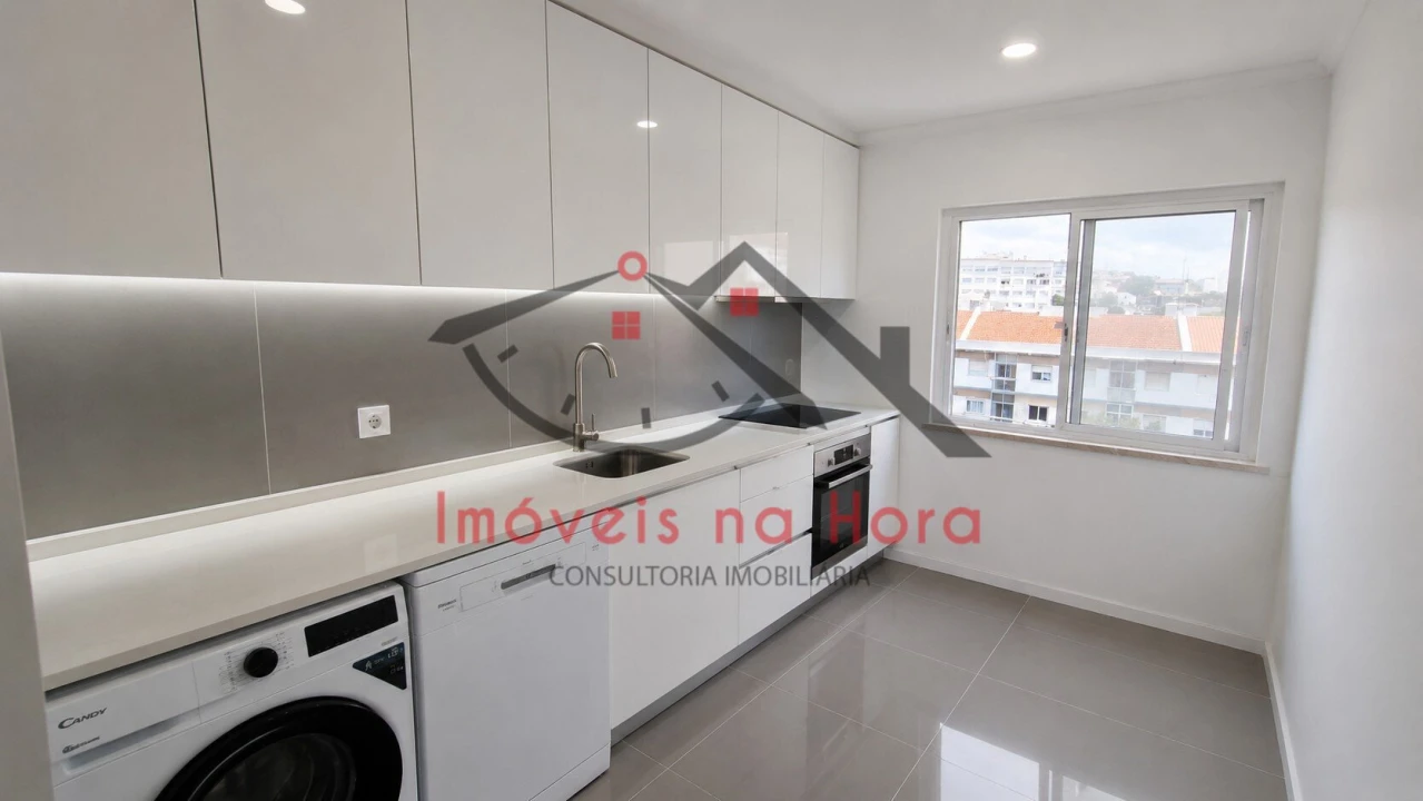 Apartamento T2 para Venda em Cacém e São Marcos Foto 1