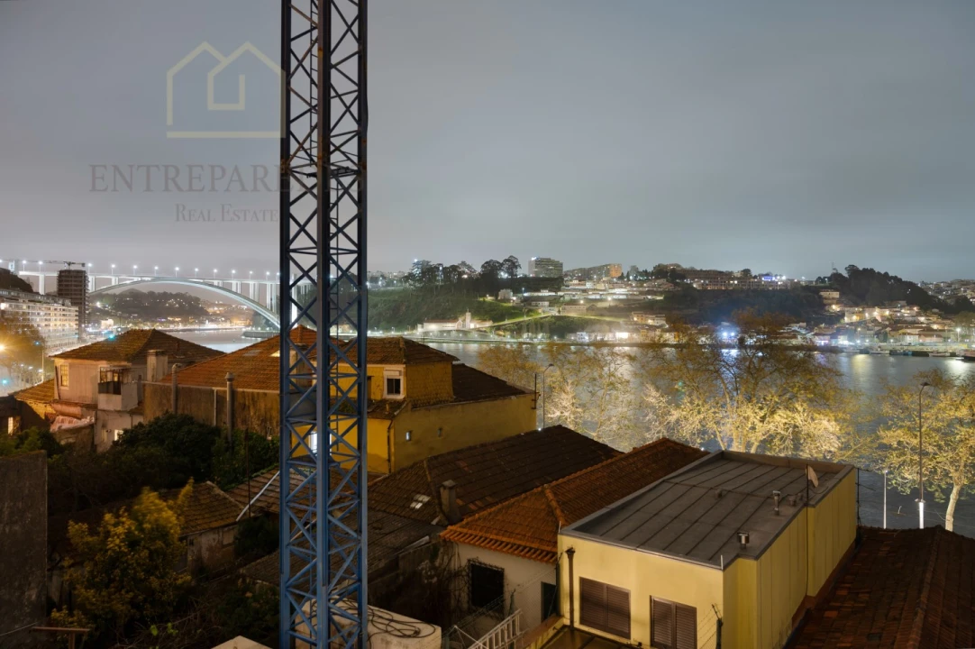 Apartamento T3 para Venda em Lordelo do Ouro e Massarelos Foto 31