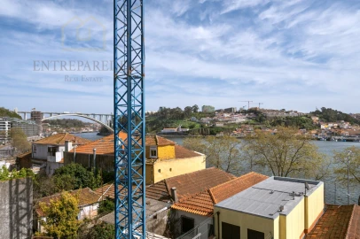 Apartamento T3 para Venda em Lordelo do Ouro e Massarelos