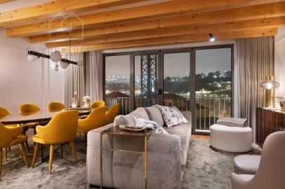 Apartamento T3 para Venda em Lordelo do Ouro e Massarelos