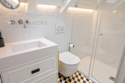 Apartamento T3 para Venda em Lordelo do Ouro e Massarelos