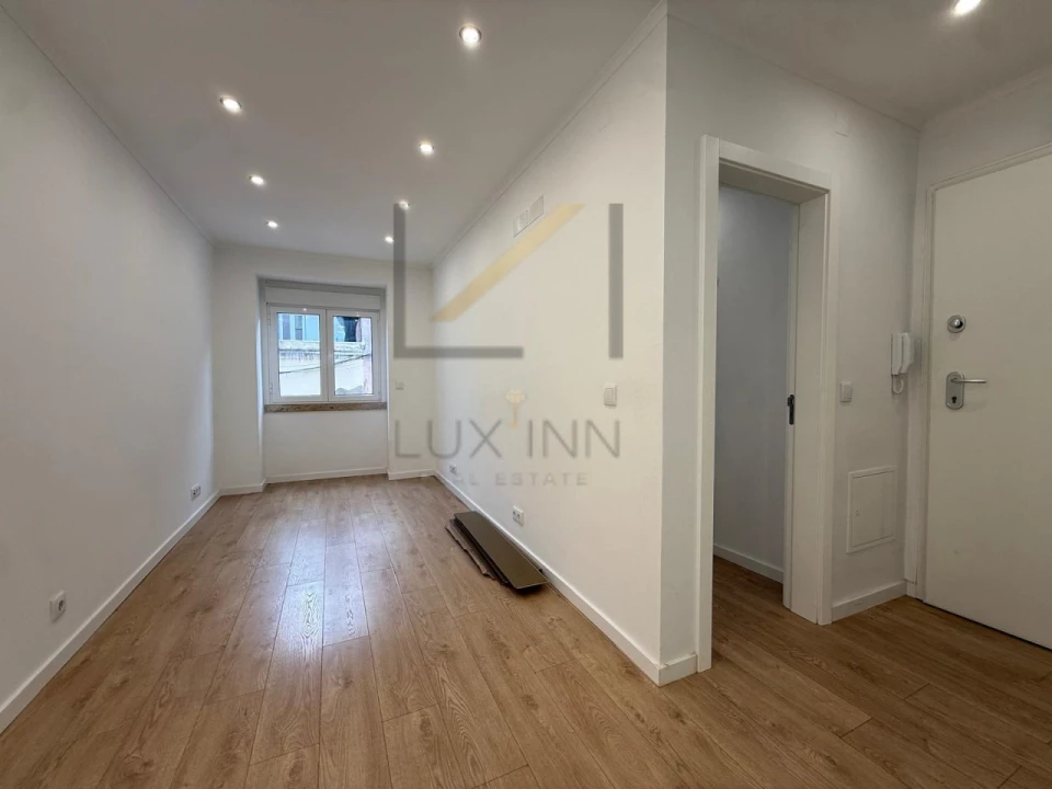 Apartamento T1 para Arrendamento em São Vicente Foto 5