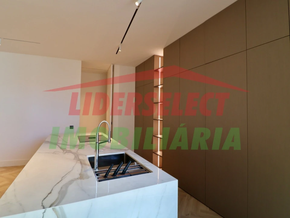 Apartamento T2 para Venda em Lourinhã e Atalaia Foto 2