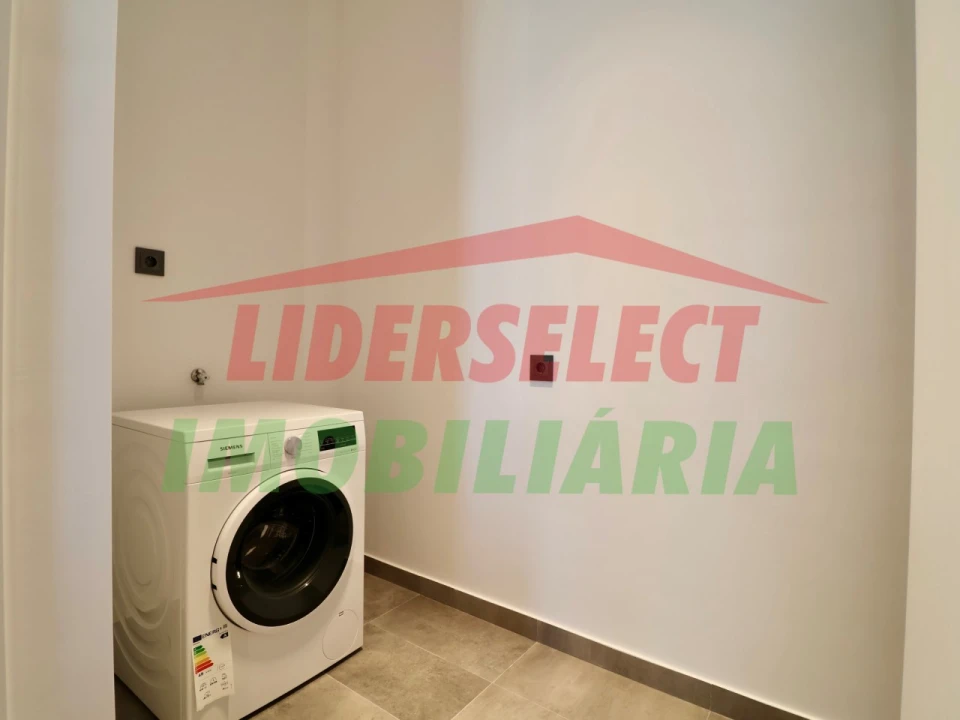 Apartamento T2 para Venda em Lourinhã e Atalaia Foto 8