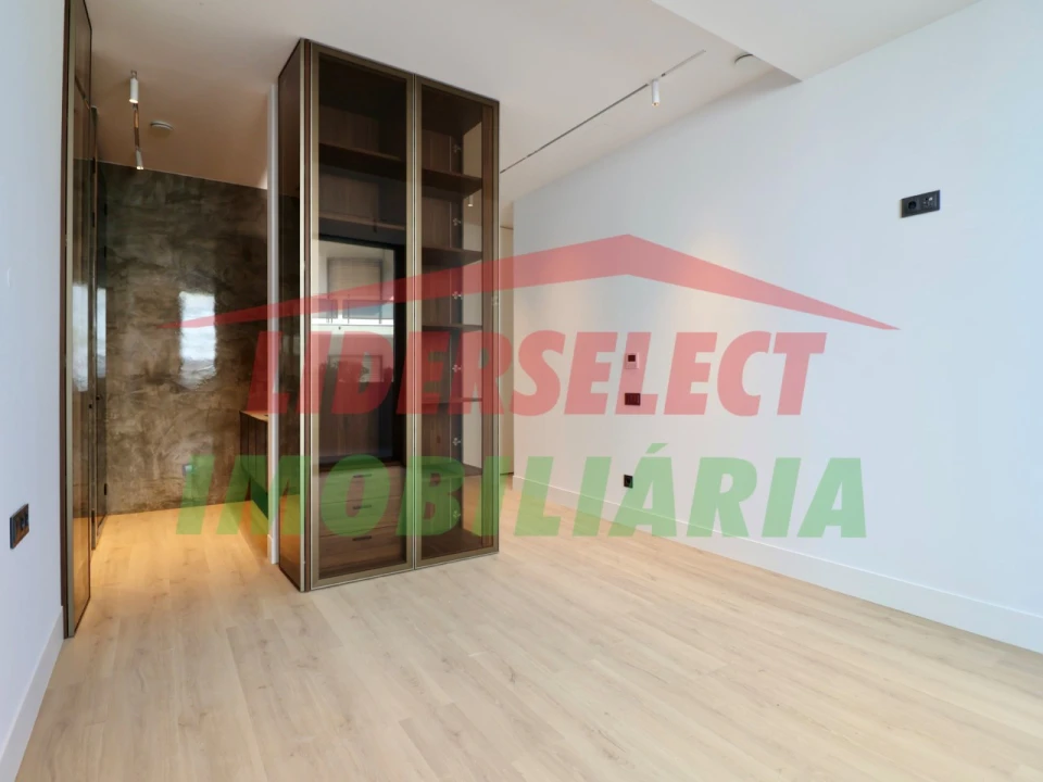Apartamento T2 para Venda em Lourinhã e Atalaia Foto 18