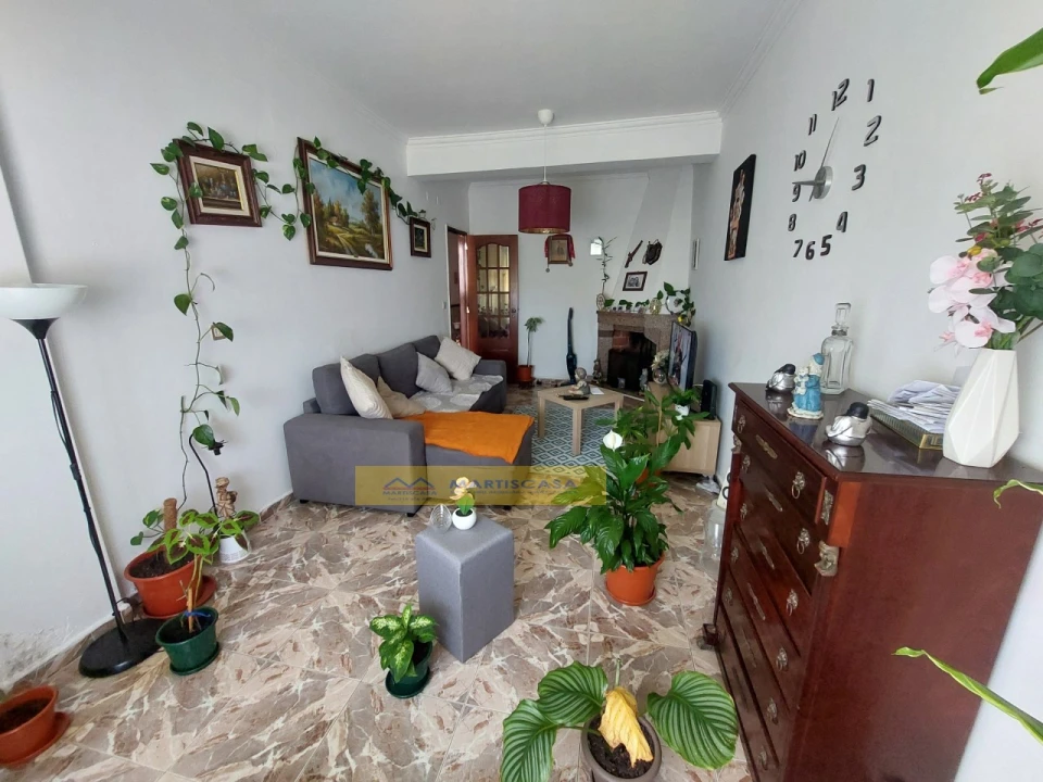 Apartamento T2 para Venda em Rio de Mouro Foto 1