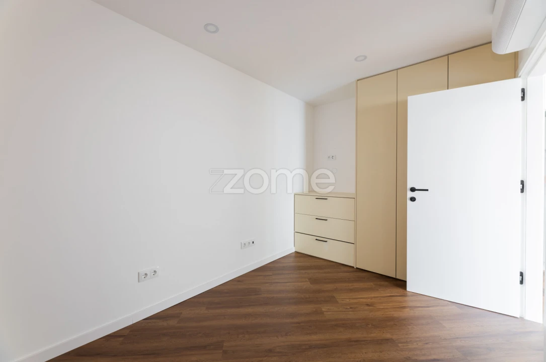 Apartamento T2 para Venda em Braga (Maximinos, Sé e Cividade) Foto 15