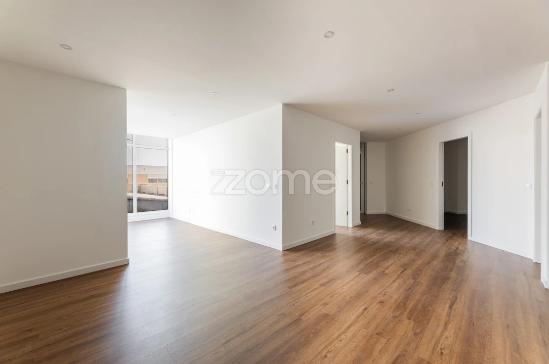 Apartamento T2 para Venda em Braga (Maximinos, Sé e Cividade) Foto 8