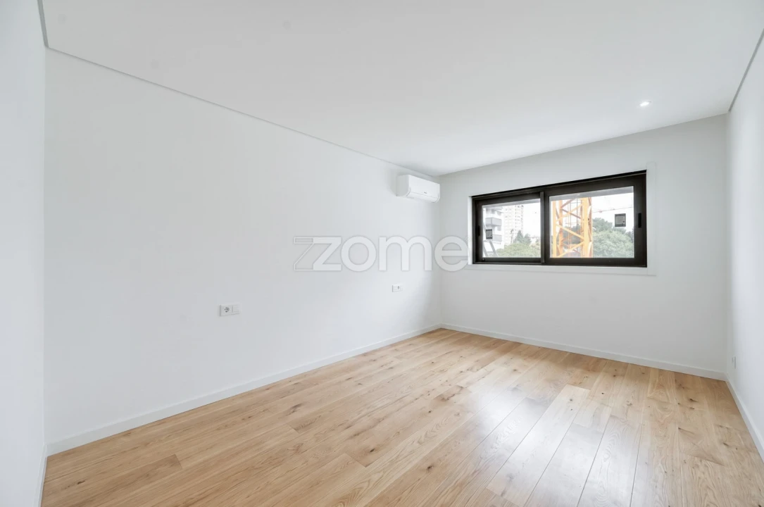 Apartamento T3 para Venda em Ramalde Foto 16
