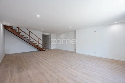 Apartamento T2 para Venda em Mozelos