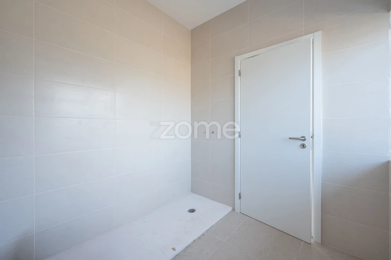 Apartamento T2 para Venda em Mozelos Foto 23