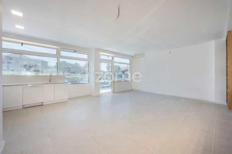 Apartamento T2 para Venda em Mozelos Foto 5