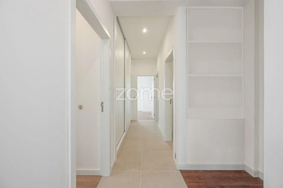 Apartamento T2 para Venda em Mozelos Foto 6