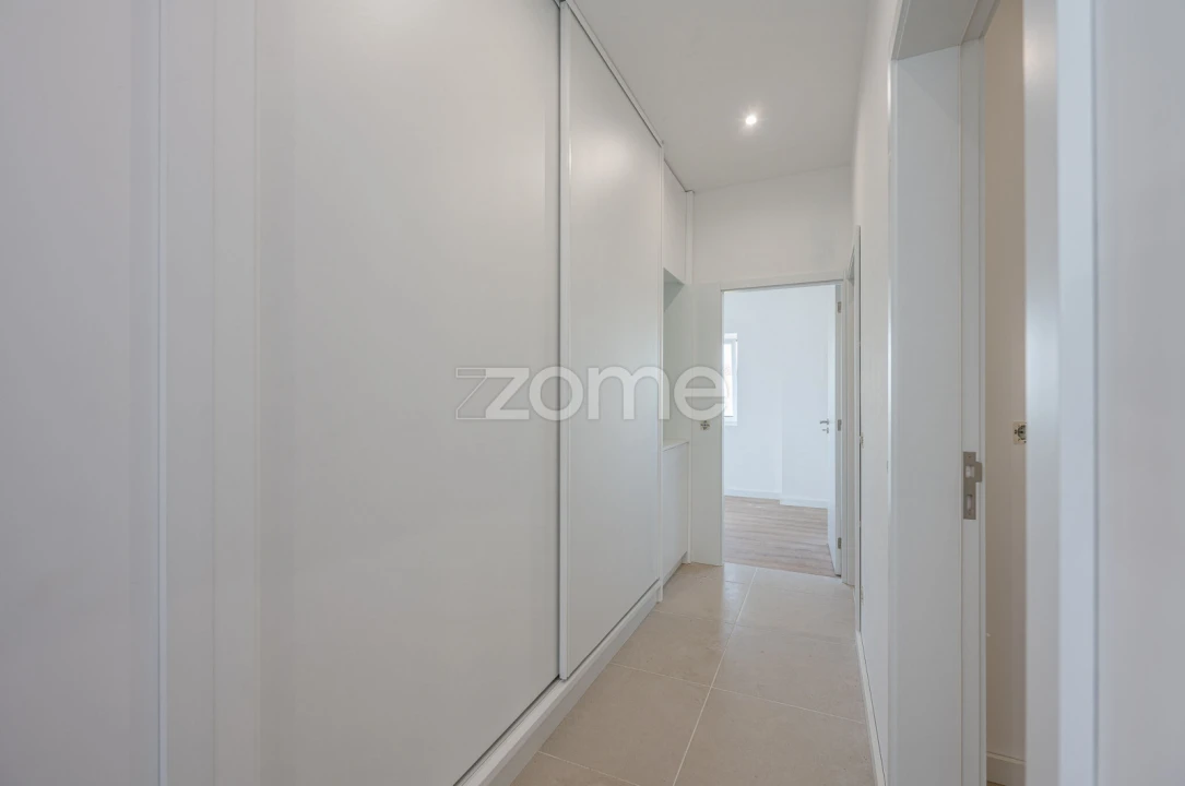 Apartamento T2 para Venda em Mozelos Foto 11
