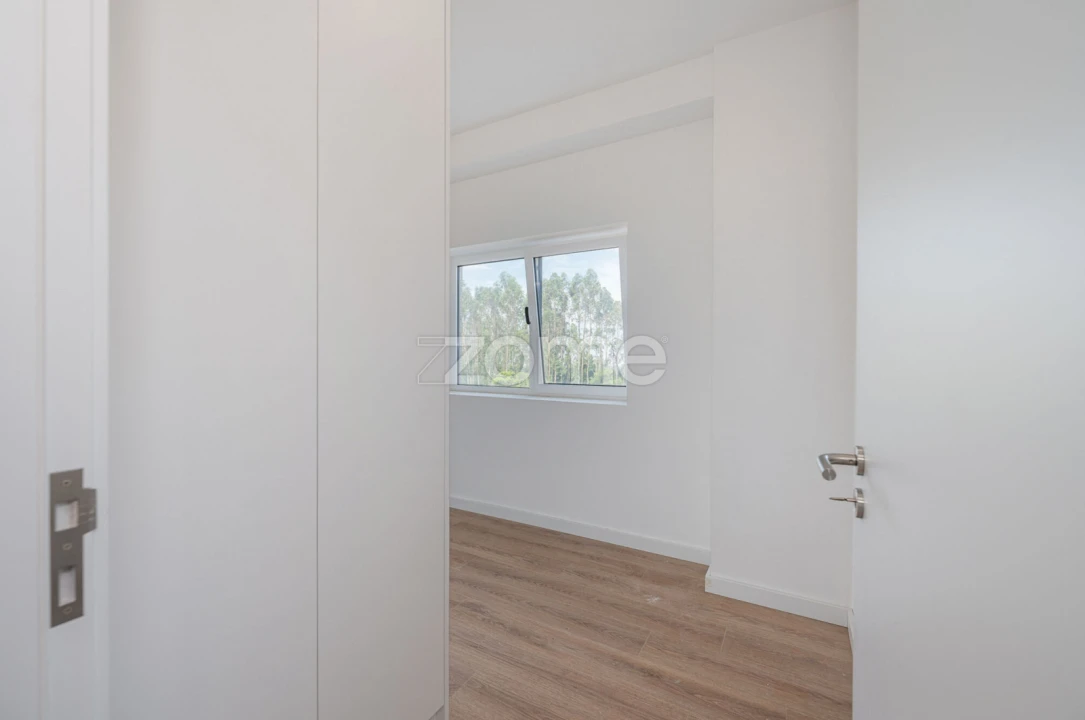Apartamento T2 para Venda em Mozelos Foto 16