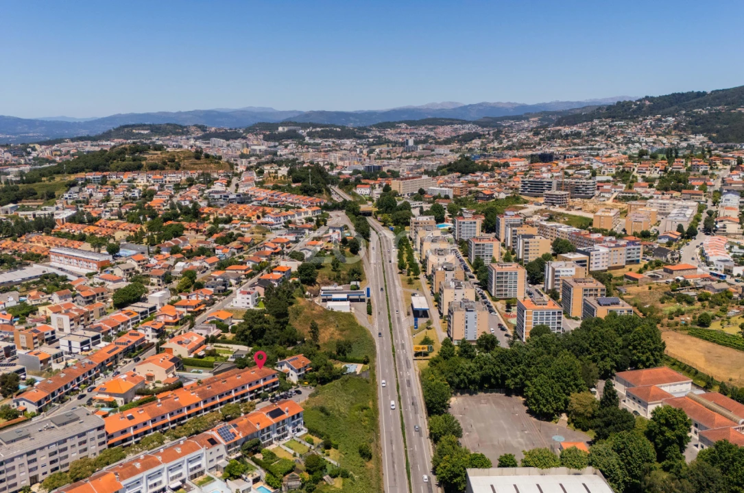 Moradia T5 para Venda em Nogueira, Fraião e Lamaçães Foto 49