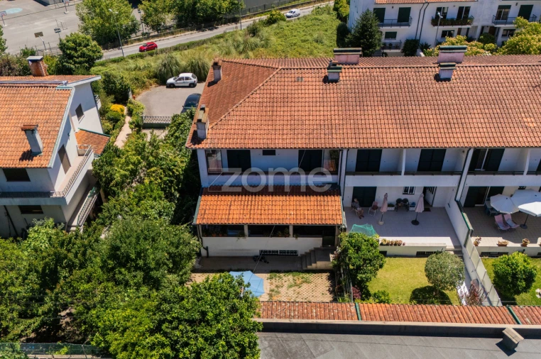 Moradia T5 para Venda em Nogueira, Fraião e Lamaçães Foto 4
