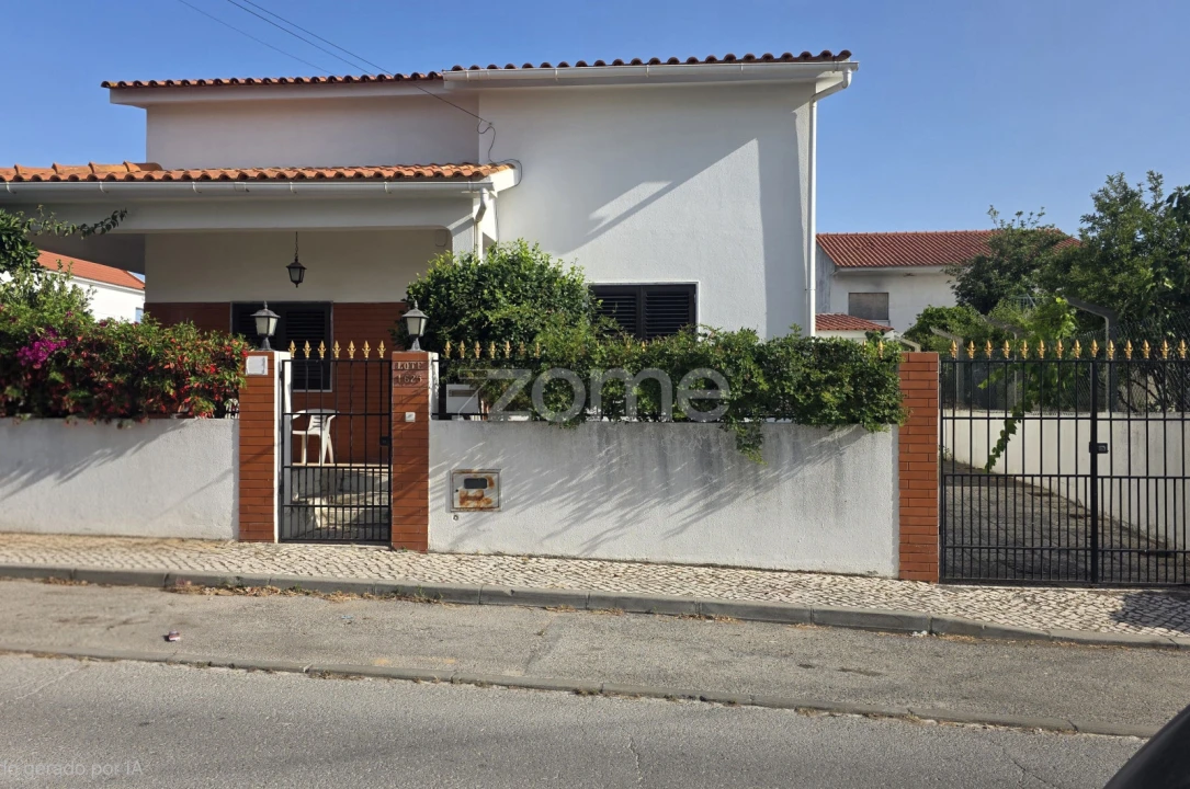 Moradia T4 para Venda em Quinta do Conde Foto 1